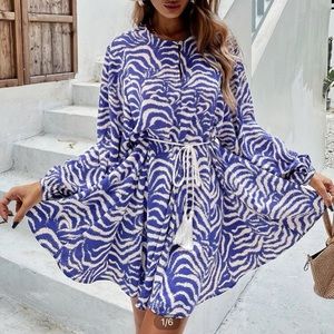 🐳 3/$20 Allover Print Belted Bishop Sleeve Dress NWOT